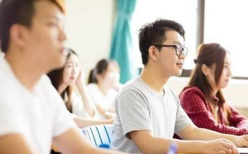 大学班长周总结报告7篇
