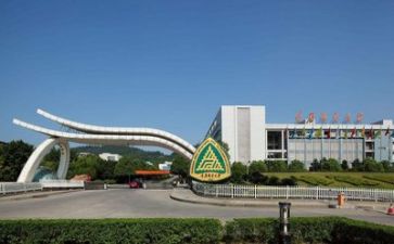 2024高校教师年终总结8篇