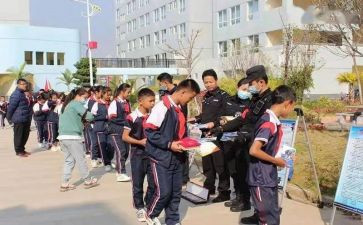 爱护校园环境的倡议书通用5篇